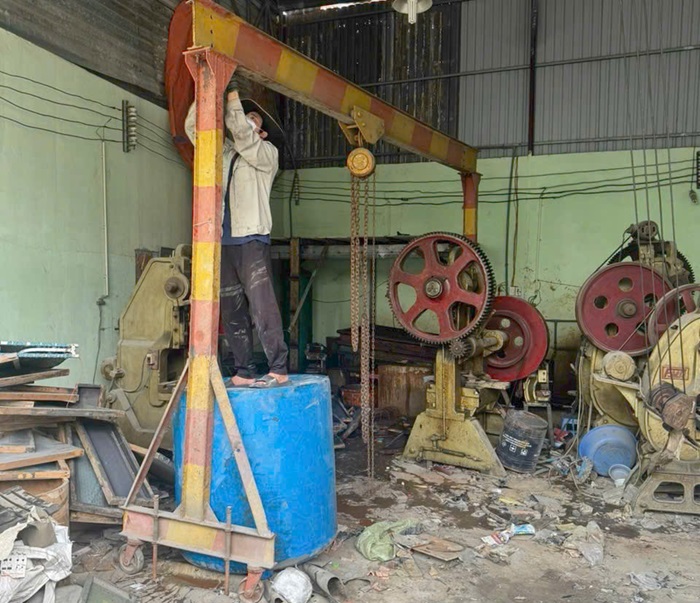 Mua Bán Máy Tời Cũ: tời xích palang, máy tời treo cũ nội địa, tời xây dựng thanh lý 10 Mua palang cũ